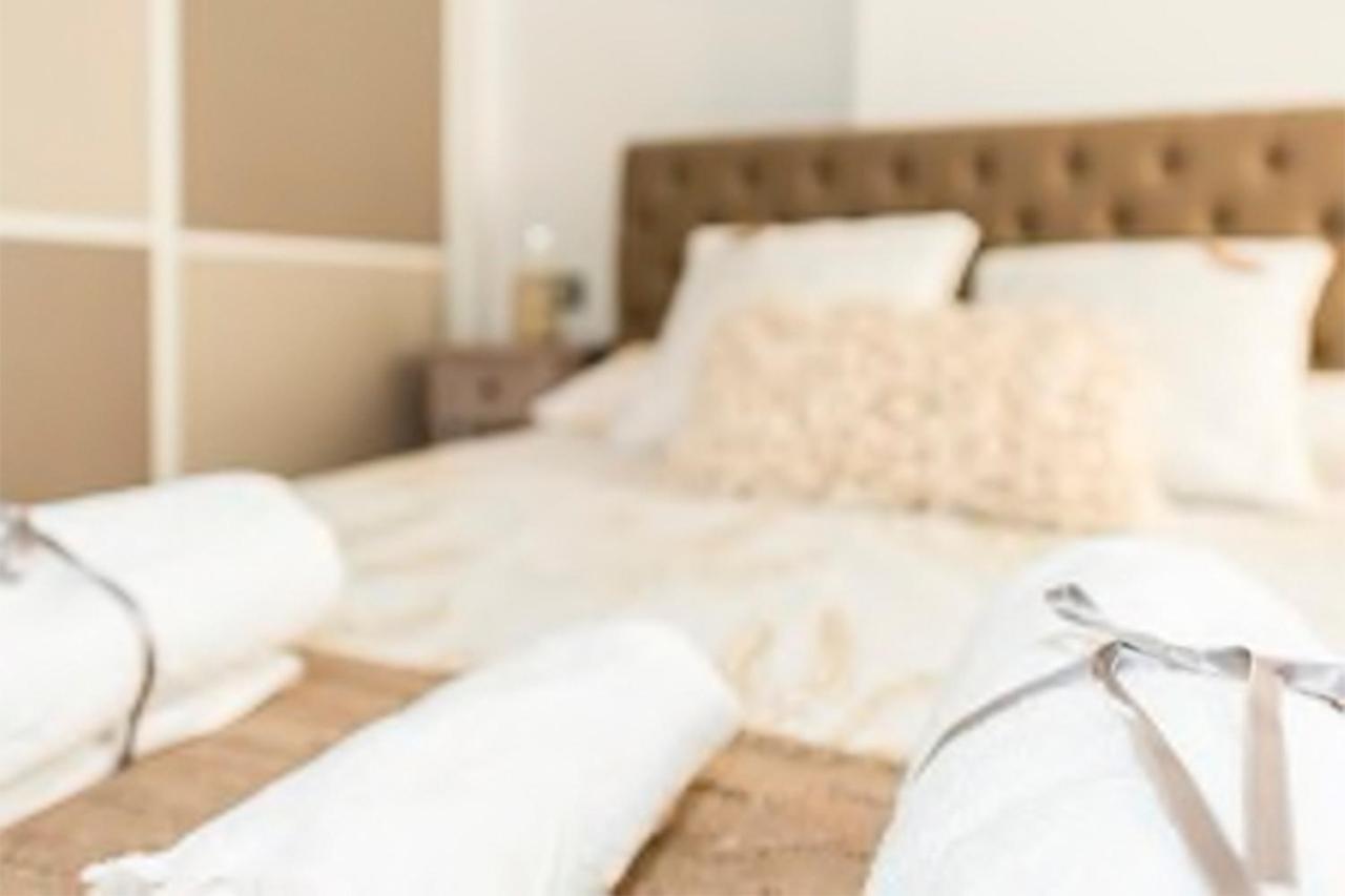 Visitor'S Book Apartment มาดริด ภายนอก รูปภาพ